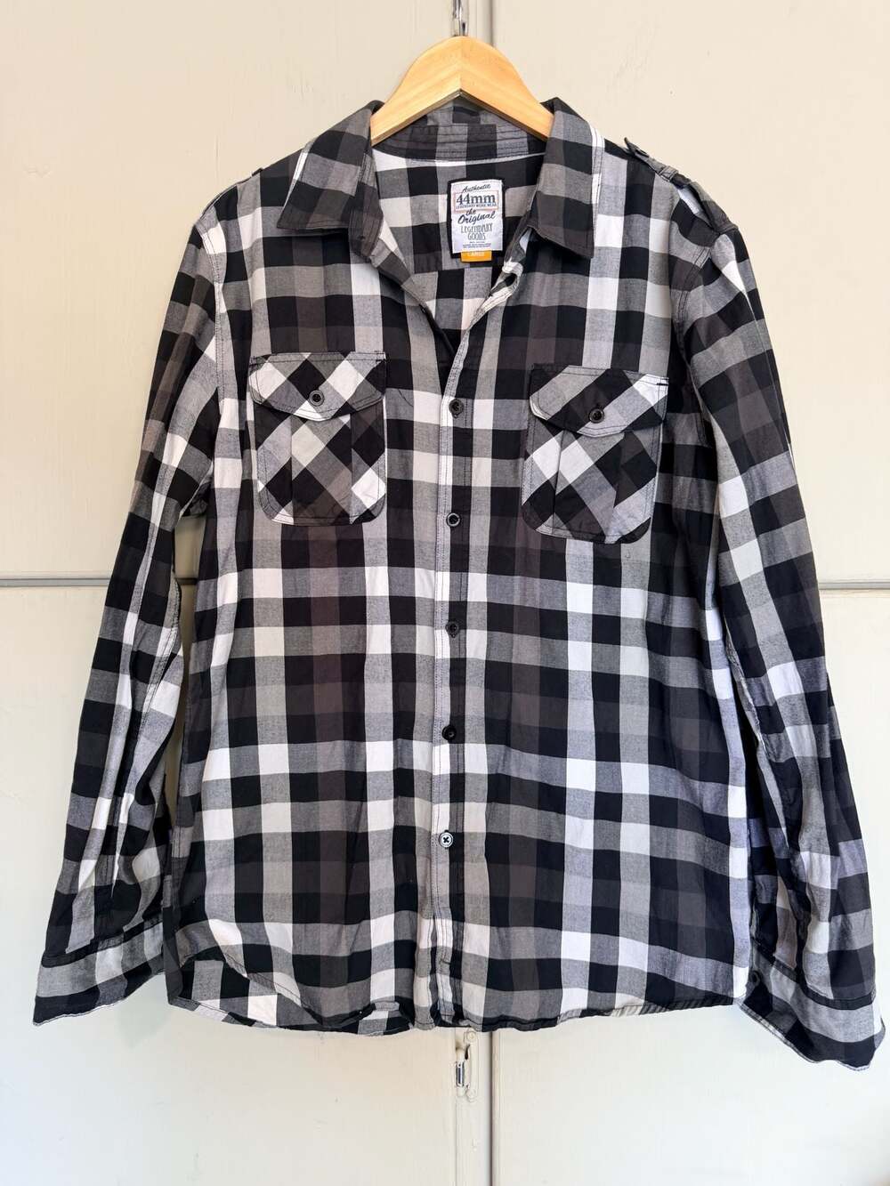44mm Legendary Work Wear Black and White Plaid Button-Down Long Sleeve Shirt